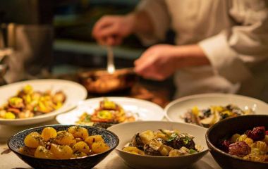 Кулінарна вечірка: чому формат «приготуй-та-скуштуй» затьмарює класичне кафе