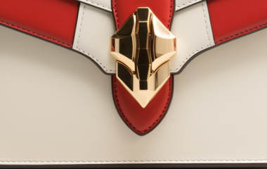 Як визначити оригінал сумки Coach: важливі ознаки та поради