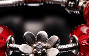 Як вирізнити справжній браслет від підробки? Повний гід для визначення оригінального браслета Cartier