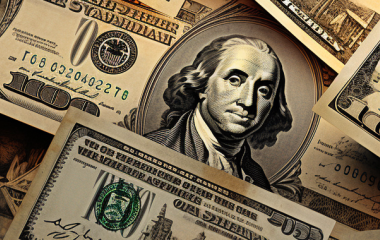 Як перевірити справжність доларів у домашніх умовах: ознаки та поради