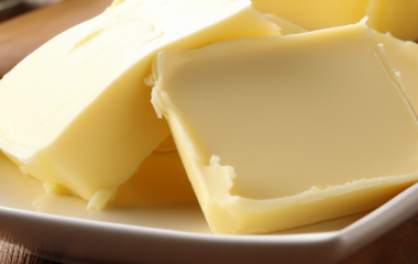 Чим відрізняється маргарин від вершкового масла: визначення підробки