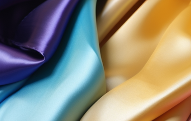 Як відрізнити справжній шовк від штучного: гід для покупця